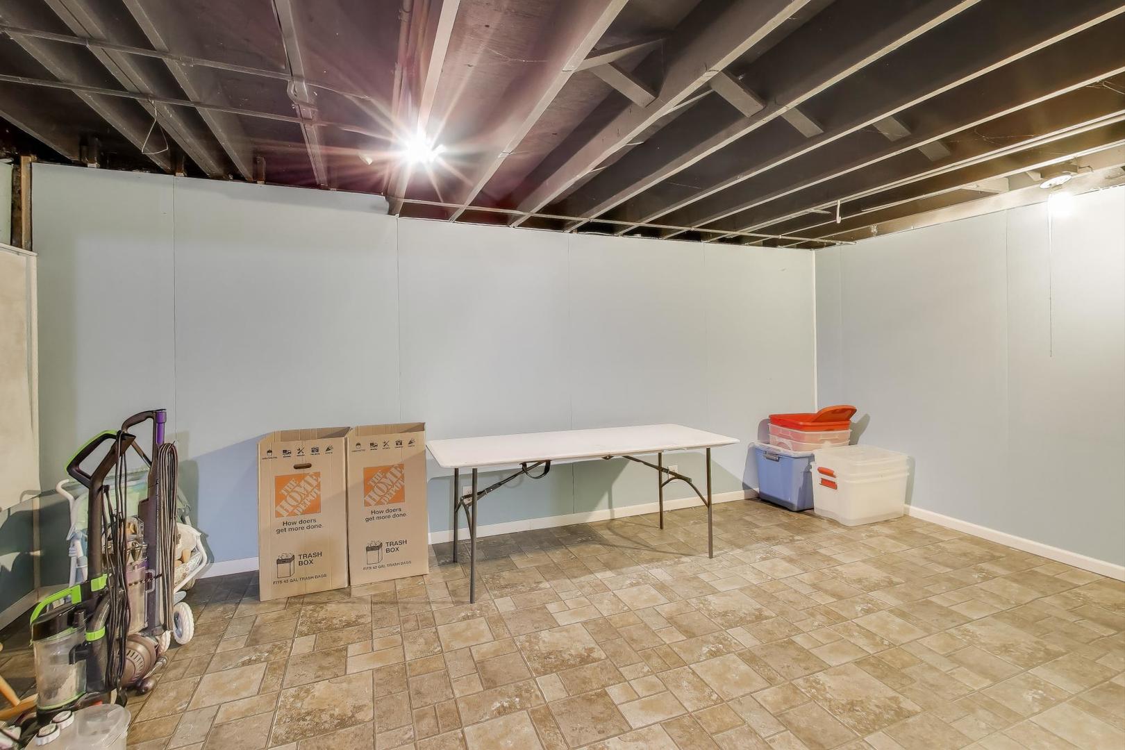 1407 WILSON Avenue, Wheaton, IL 60187