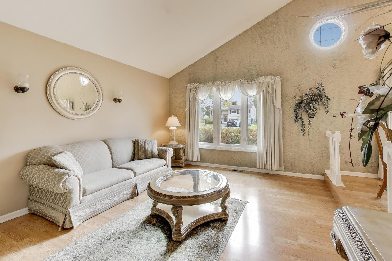 1407 WILSON Avenue, Wheaton, IL 60187