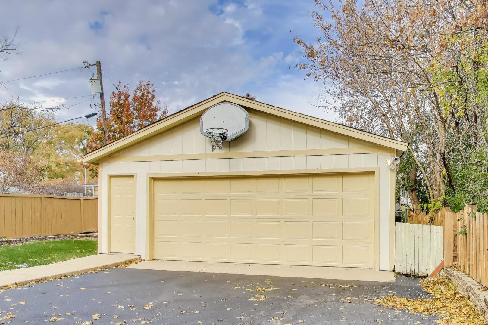 1407 WILSON Avenue, Wheaton, IL 60187