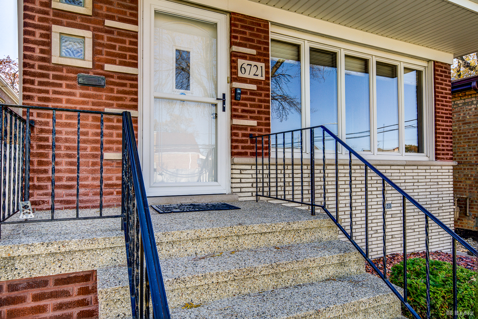 6721 W 59th Street, Chicago, IL 60638