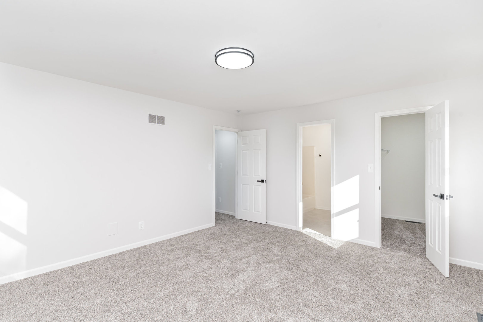 303 N Sycamore Lane, North Aurora, IL 60542