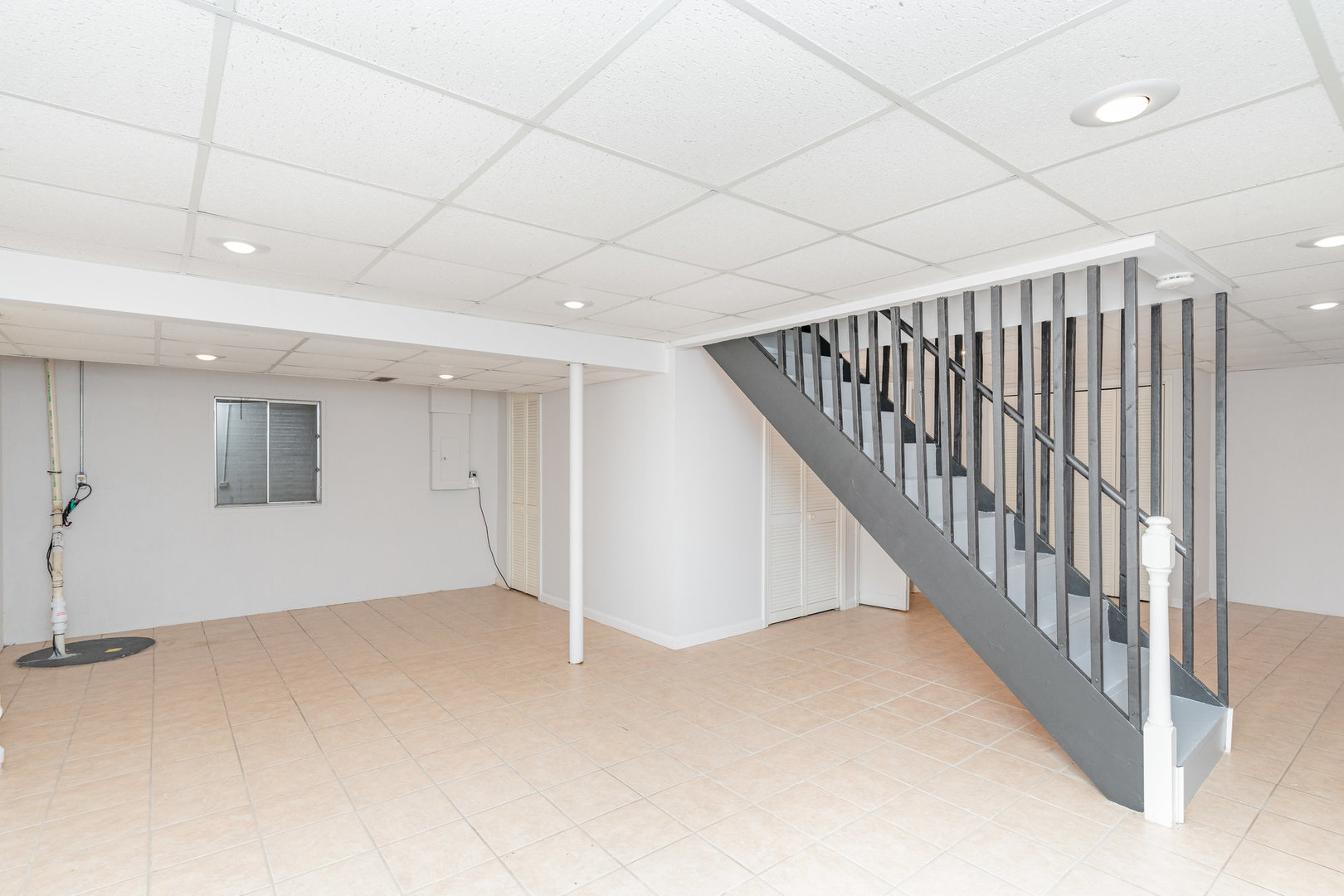 303 N Sycamore Lane, North Aurora, IL 60542