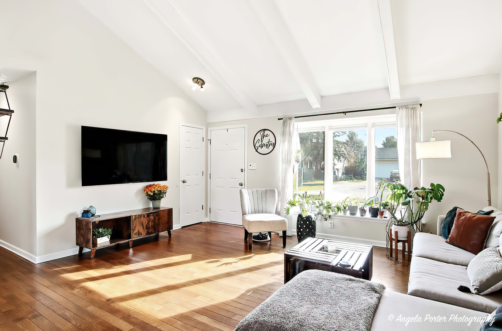 5106 W Greenbrier Drive, McHenry, IL 60050