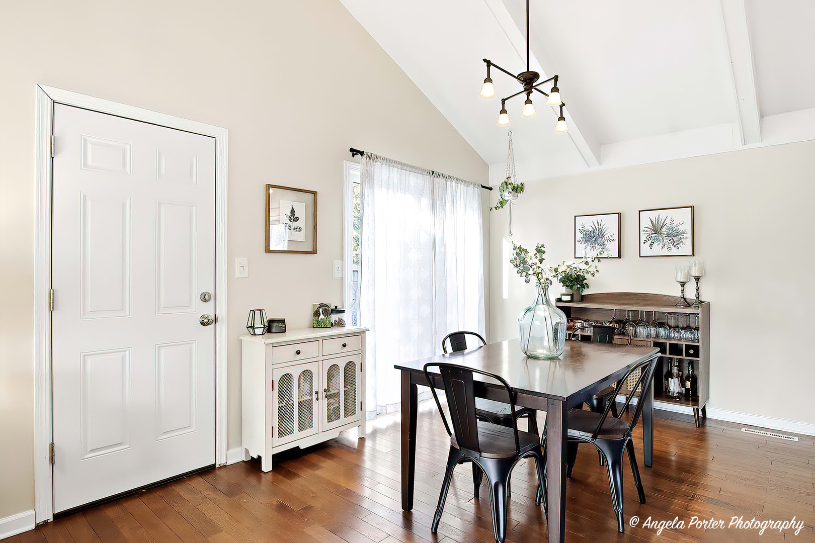 5106 W Greenbrier Drive, McHenry, IL 60050