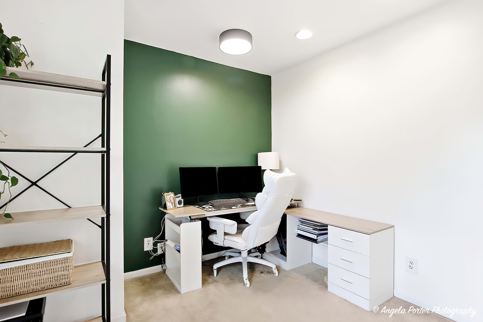 5106 W Greenbrier Drive, McHenry, IL 60050