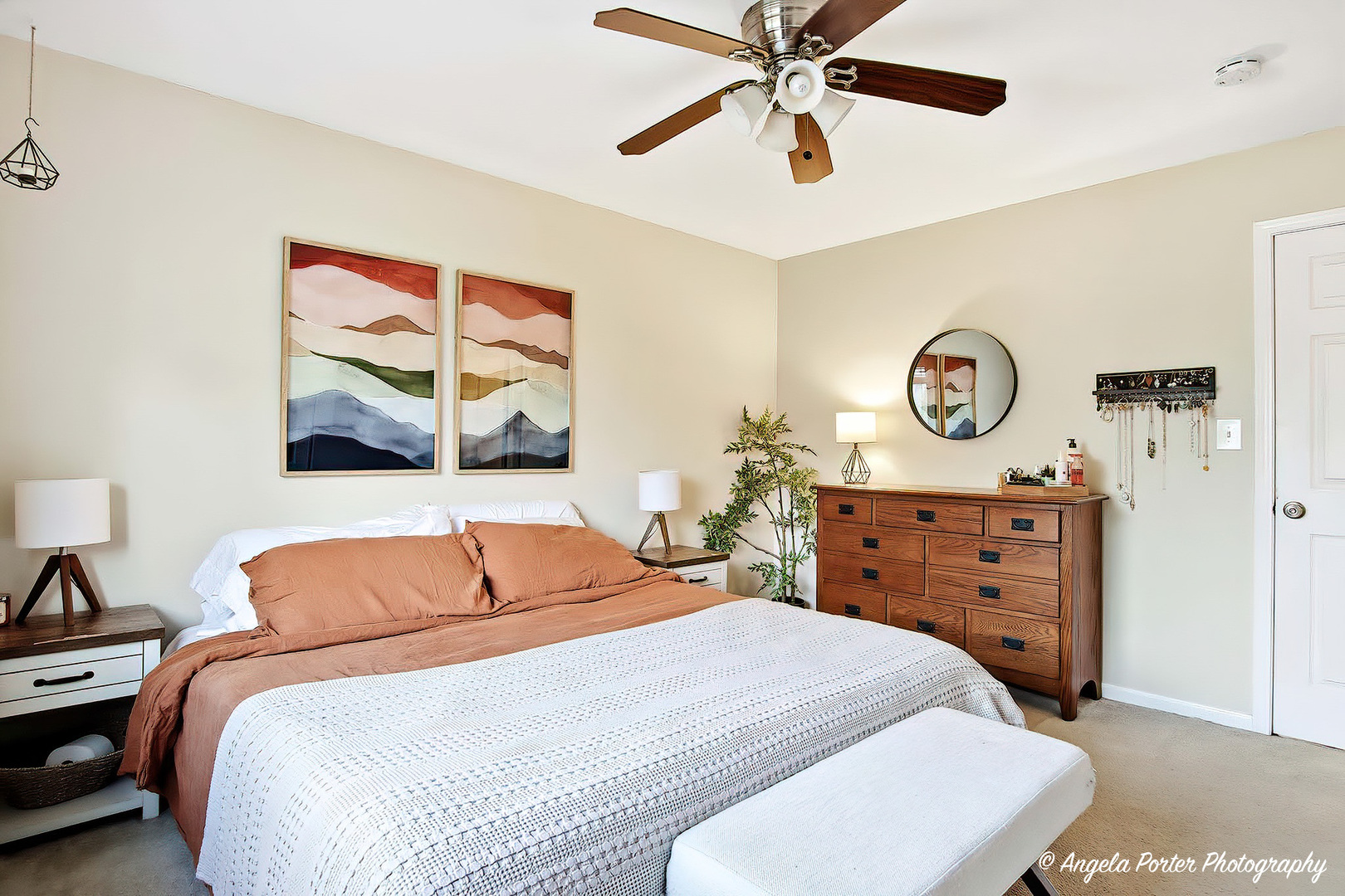 5106 W Greenbrier Drive, McHenry, IL 60050