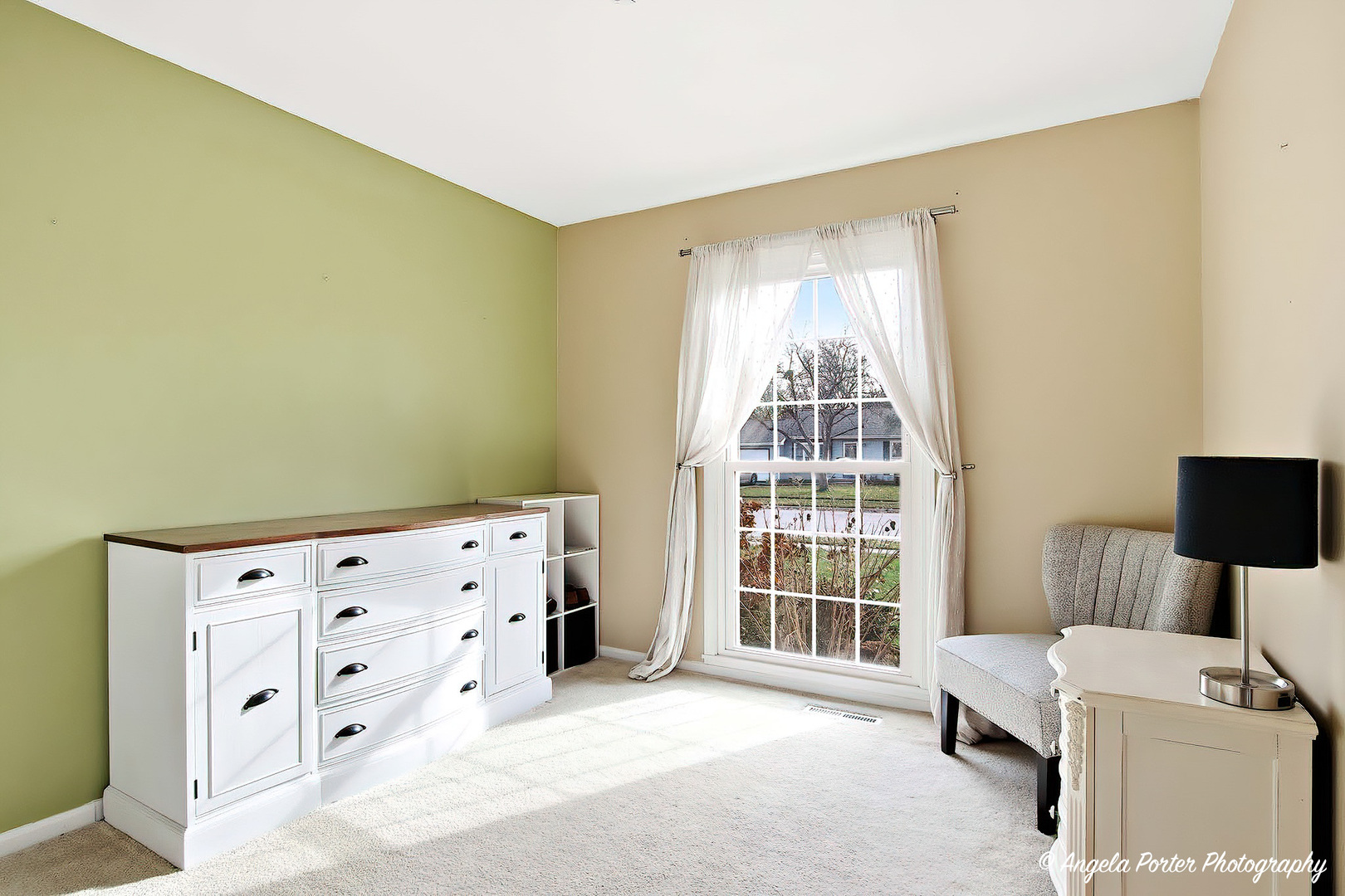 5106 W Greenbrier Drive, McHenry, IL 60050