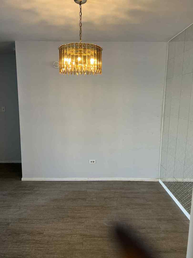 208 Shorewood Drive #3-2C, Glendale Heights, IL 60139