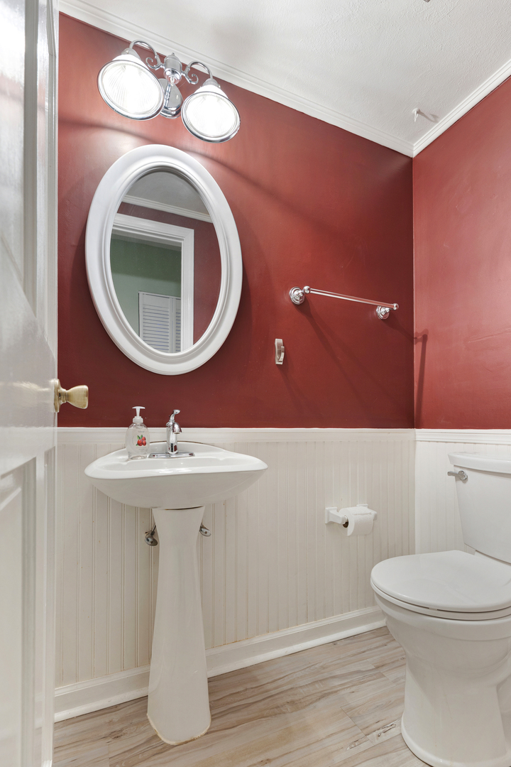 817 Wellington Avenue #817, Elk Grove Village, IL 60007