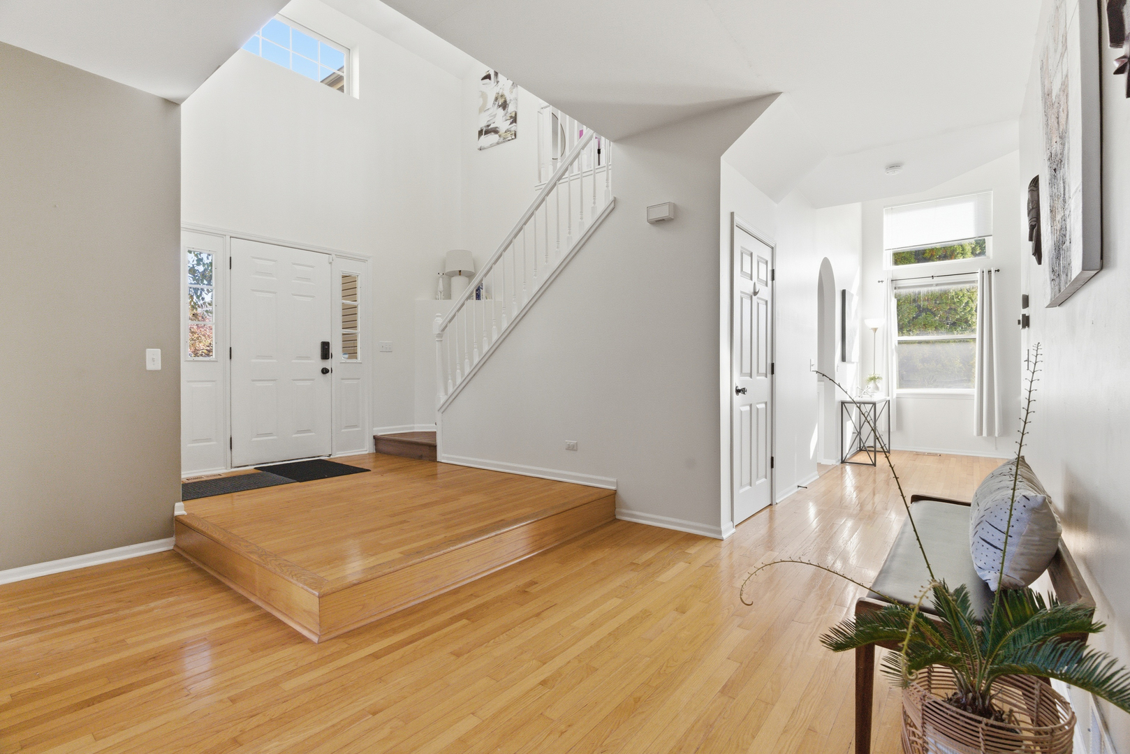 2526 Acorn Drive, Round Lake Beach, IL 60073