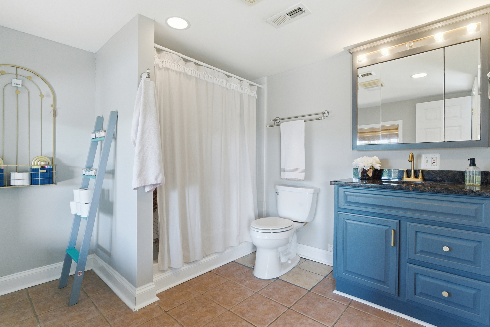 2526 Acorn Drive, Round Lake Beach, IL 60073