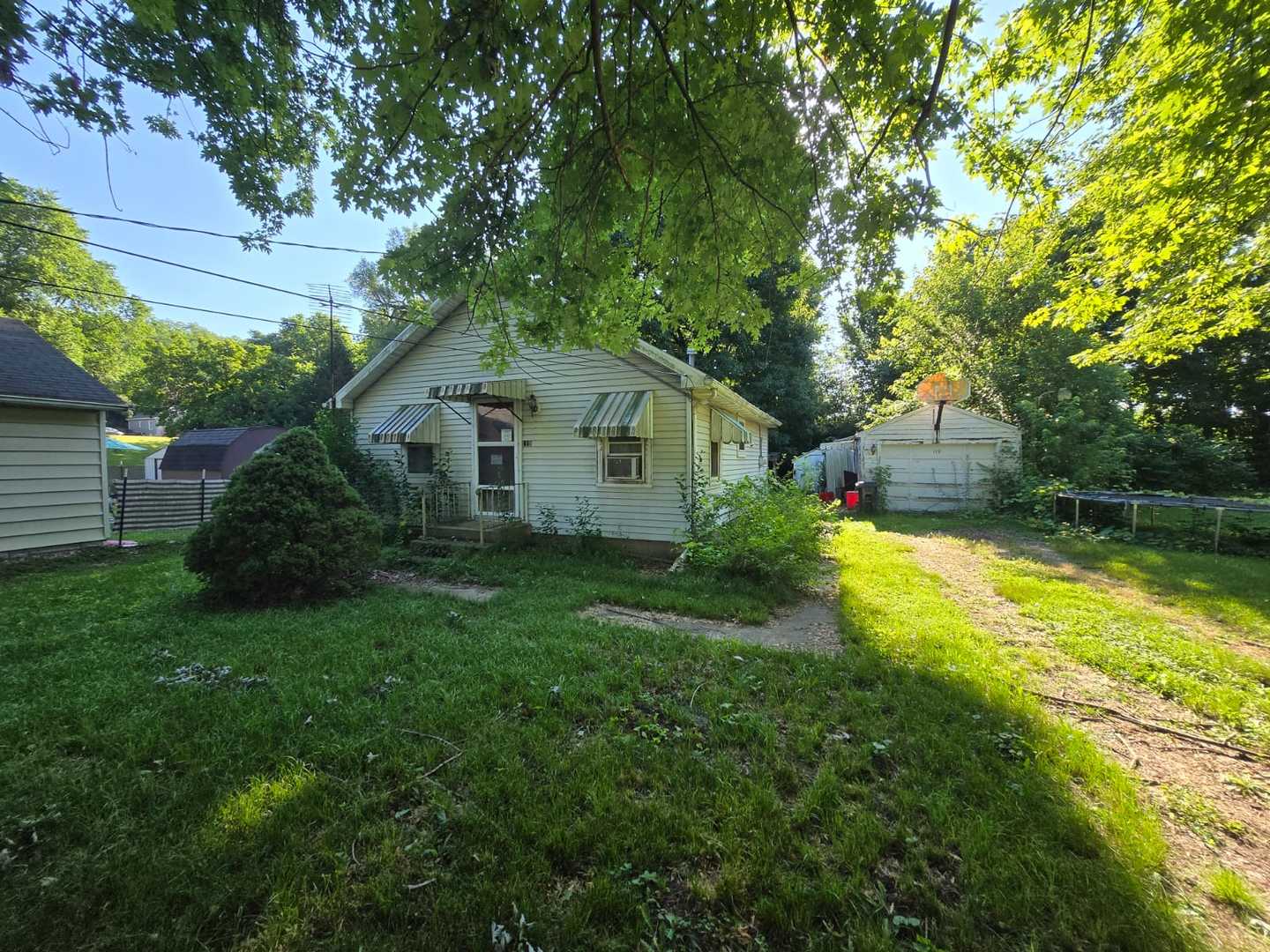 119 Sun Valley Court, East Peoria, IL 61611