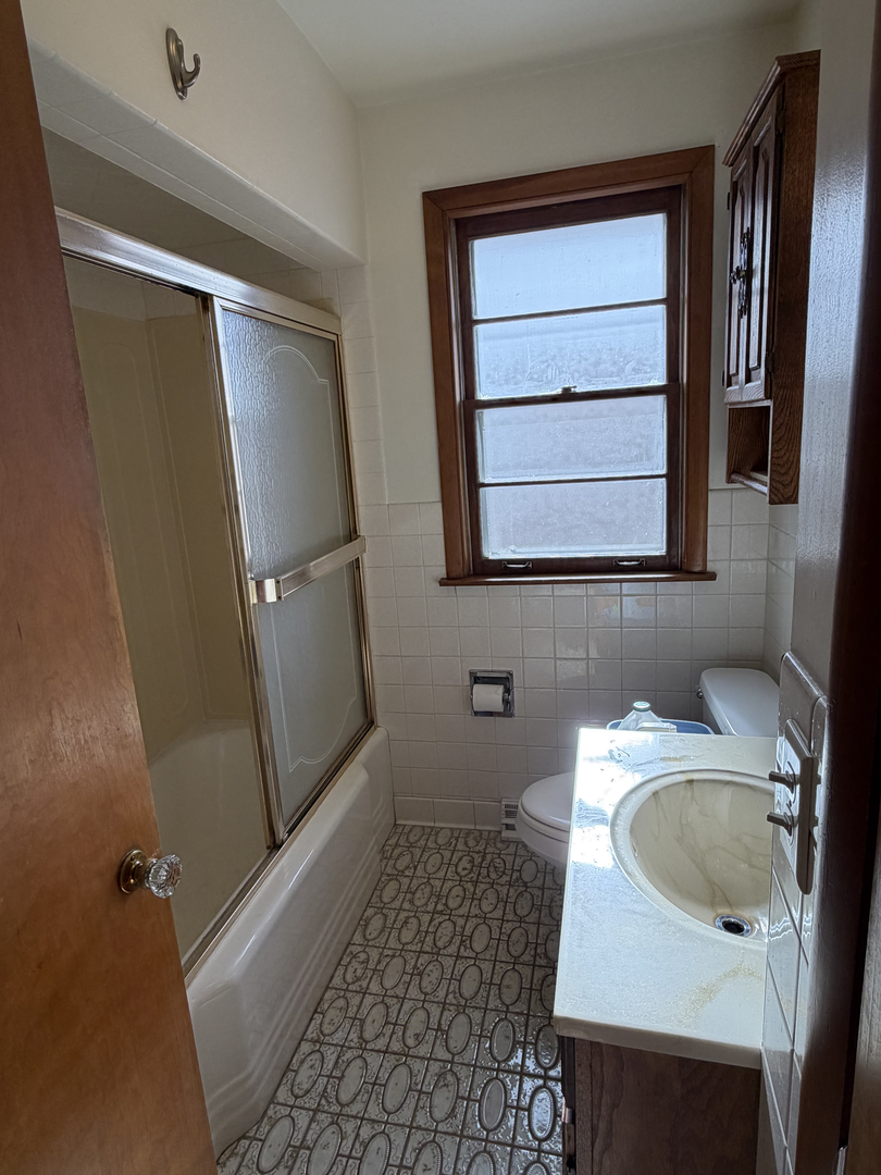 970 S Saylor Avenue, Elmhurst, IL 60126