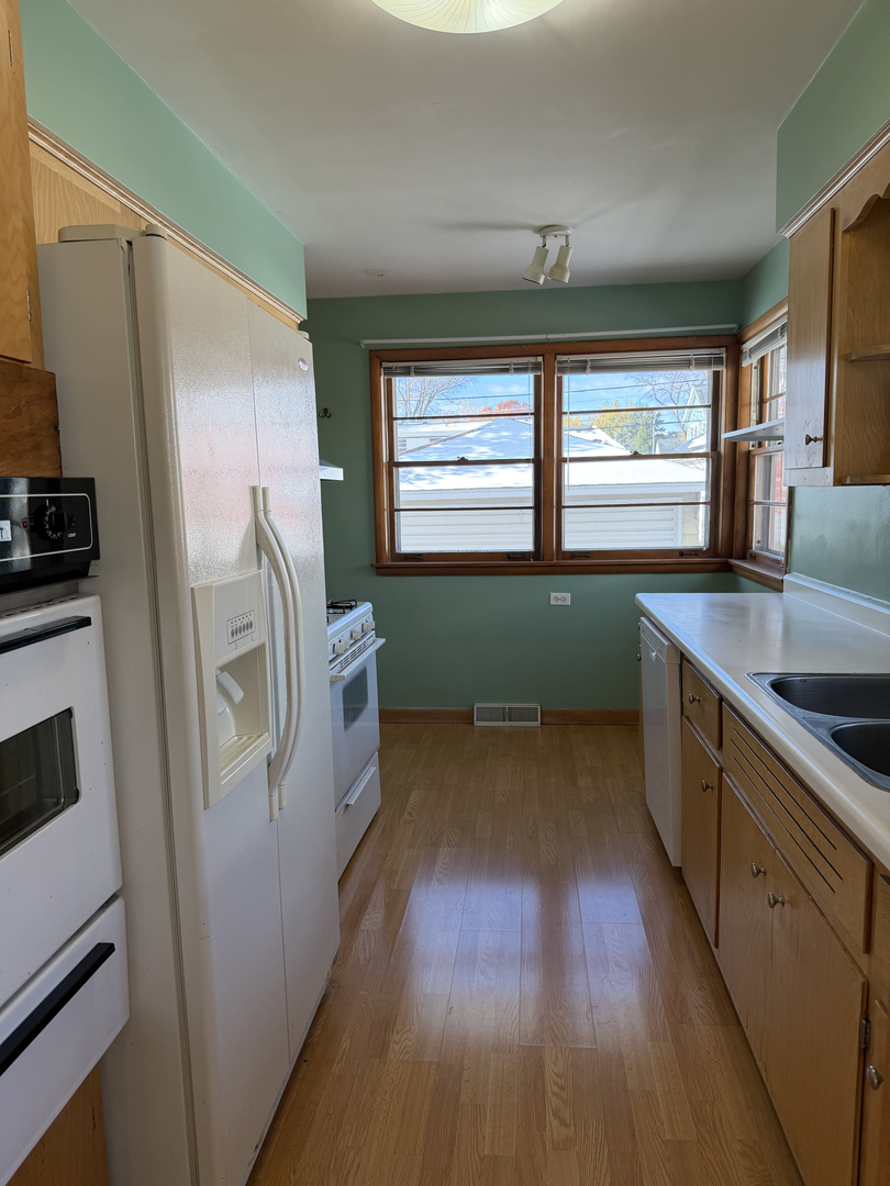 970 S Saylor Avenue, Elmhurst, IL 60126