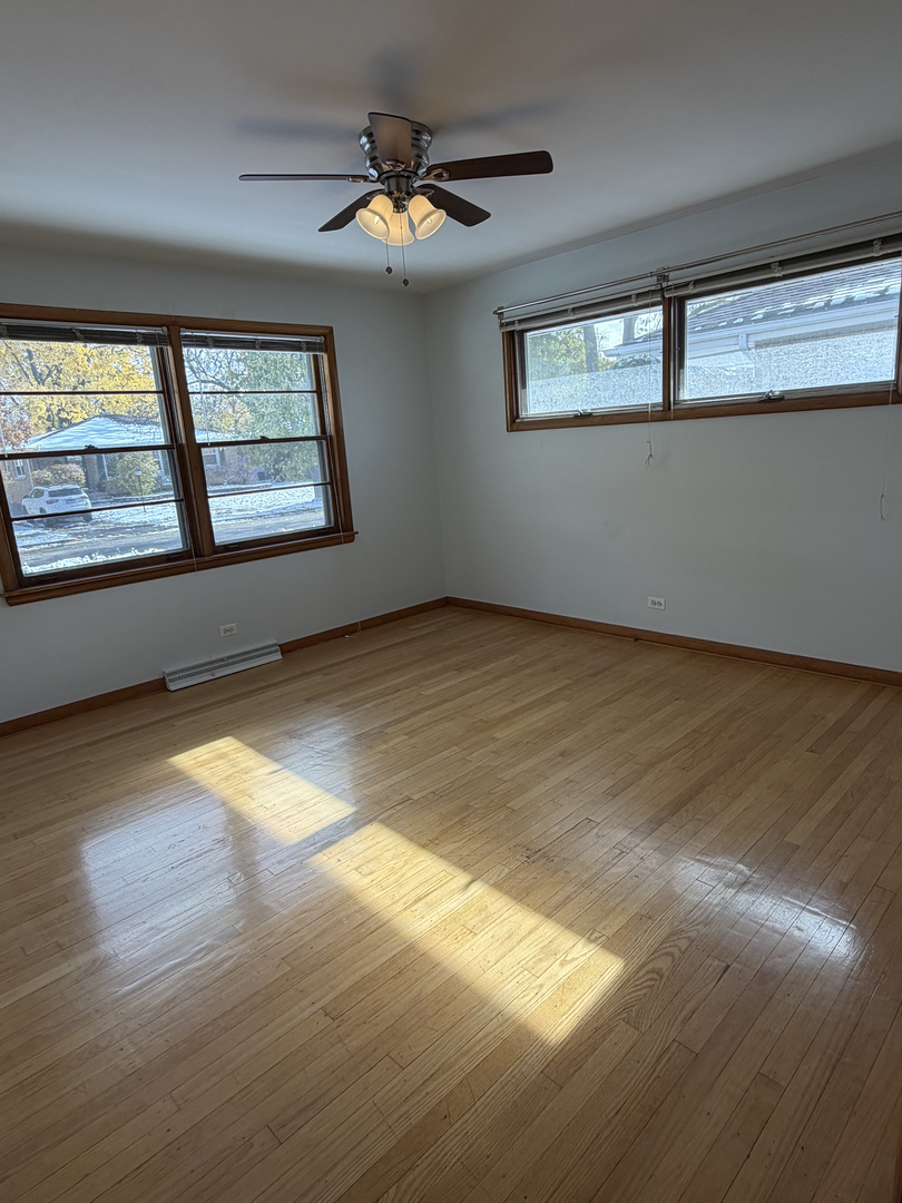 970 S Saylor Avenue, Elmhurst, IL 60126