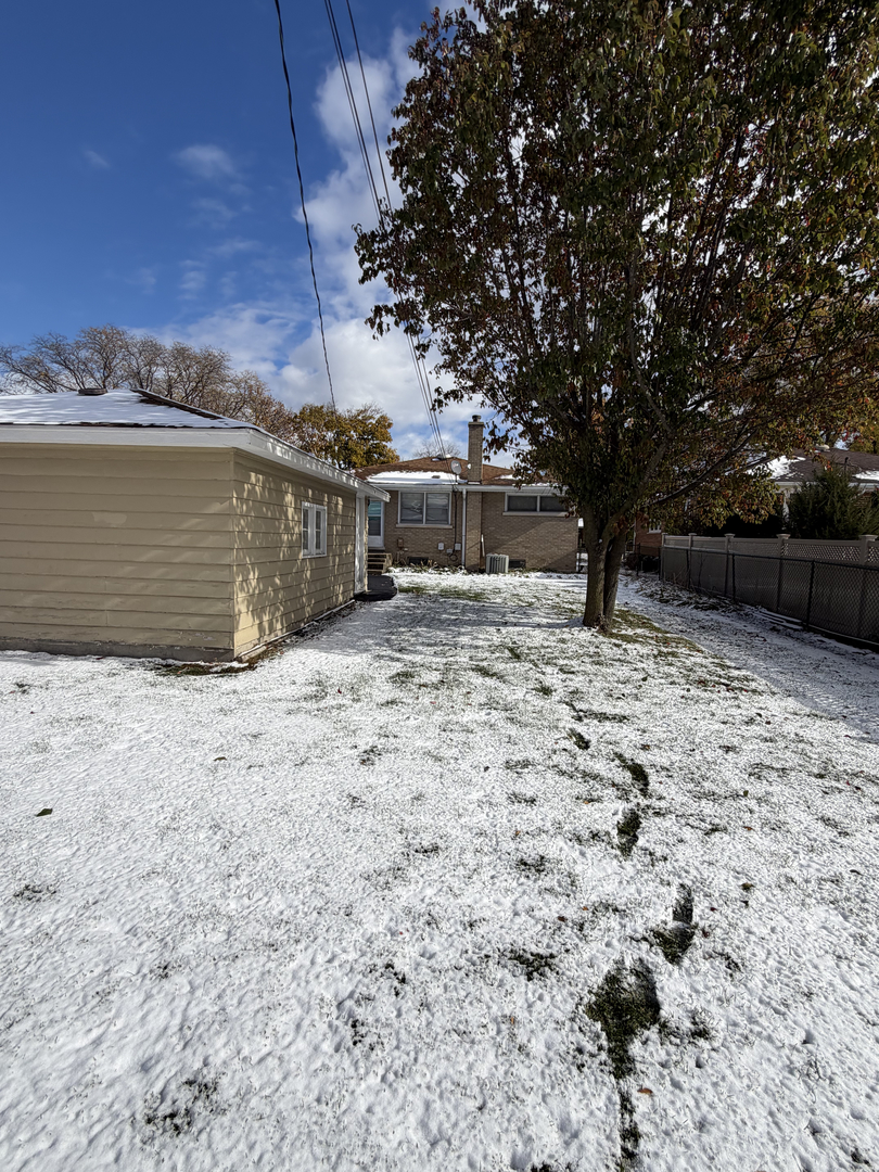 970 S Saylor Avenue, Elmhurst, IL 60126