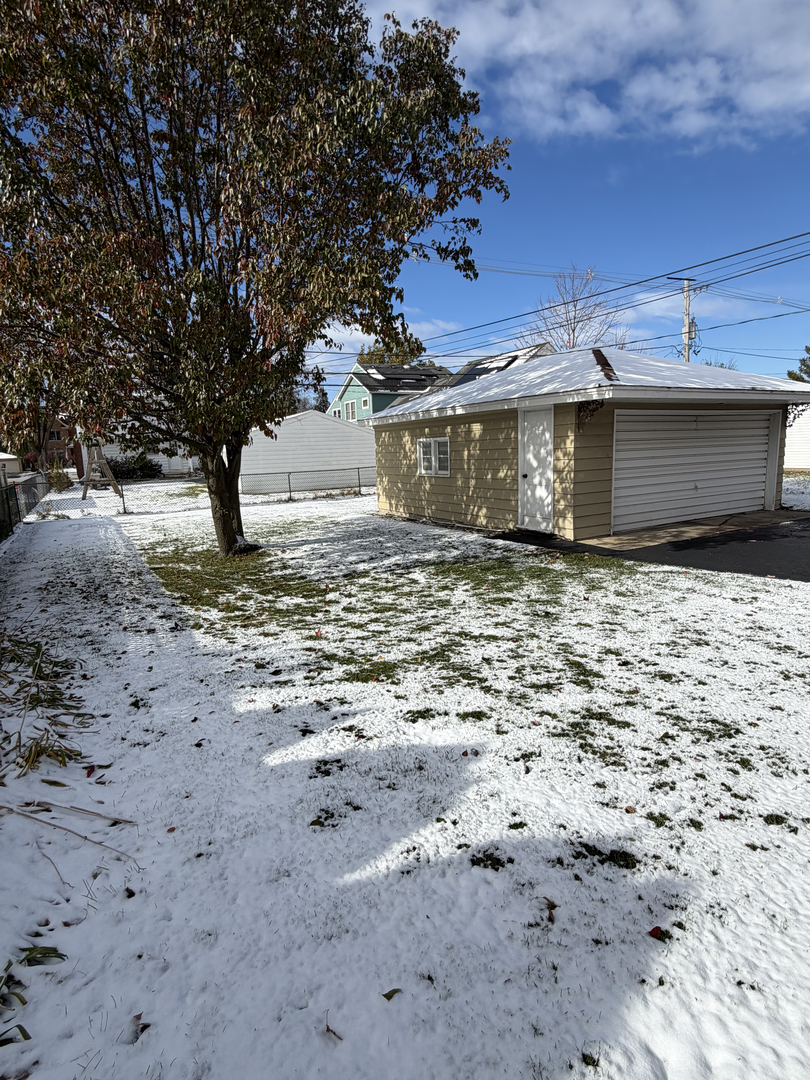 970 S Saylor Avenue, Elmhurst, IL 60126