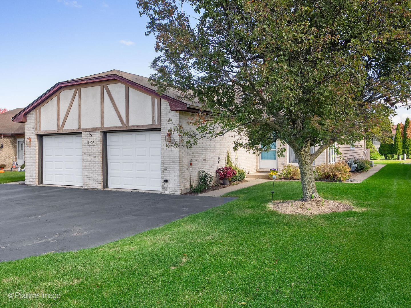 7203 S 86th Avenue, Justice, IL 60458