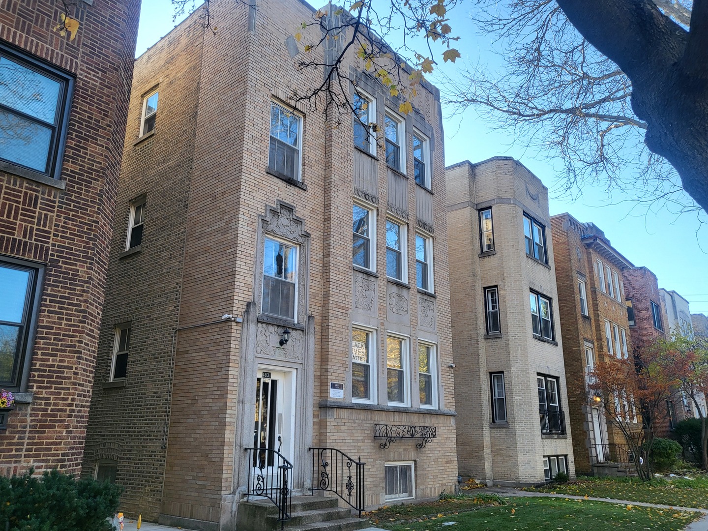 4831 Lee Street, Skokie, IL 60077