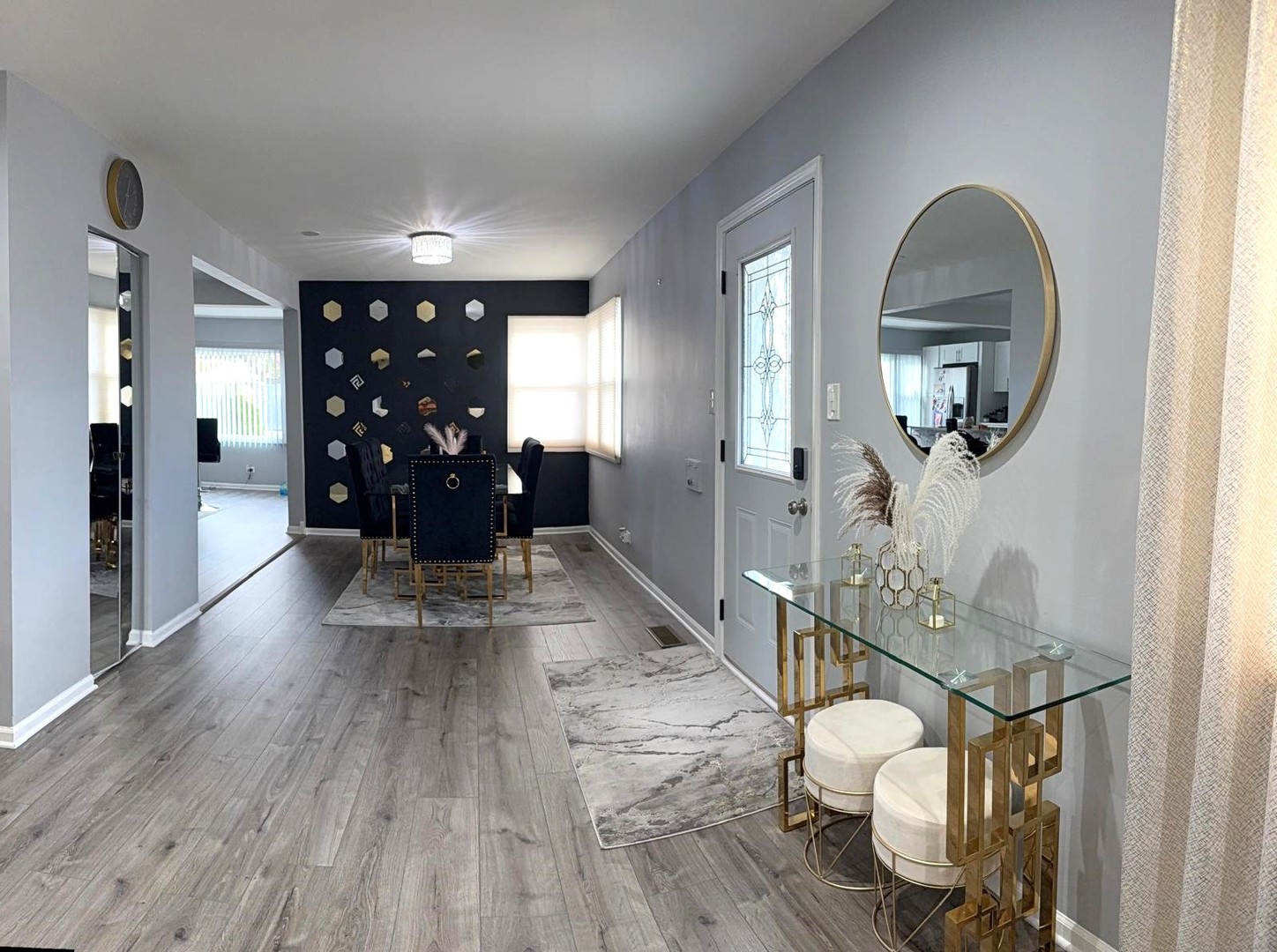 8001 N Elmore Street, Niles, IL 60714