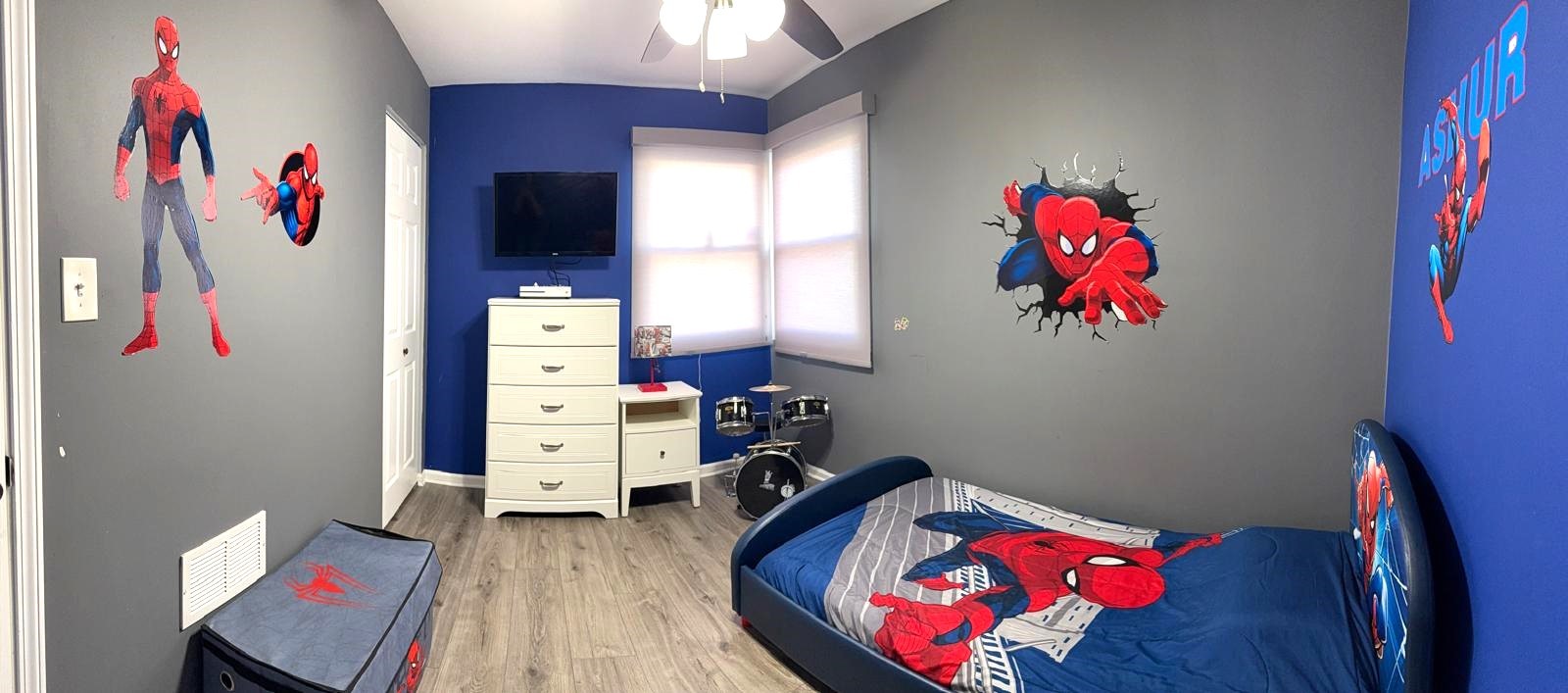 8001 N Elmore Street, Niles, IL 60714