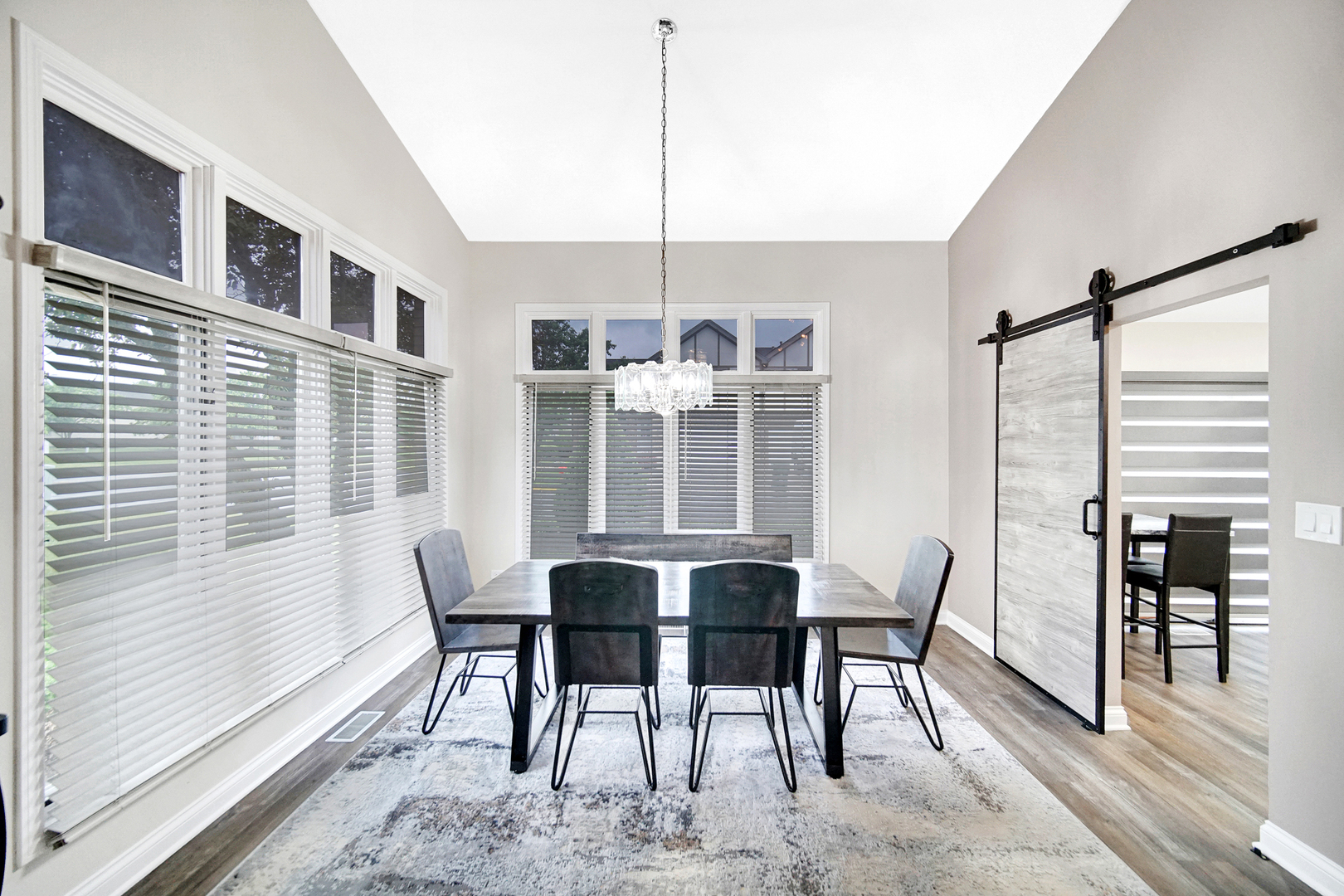 19 W Bay Road, Palos Heights, IL 60463