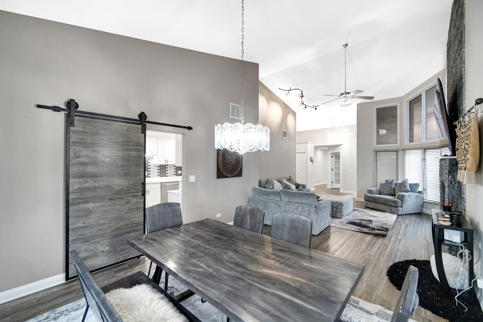 19 W Bay Road, Palos Heights, IL 60463