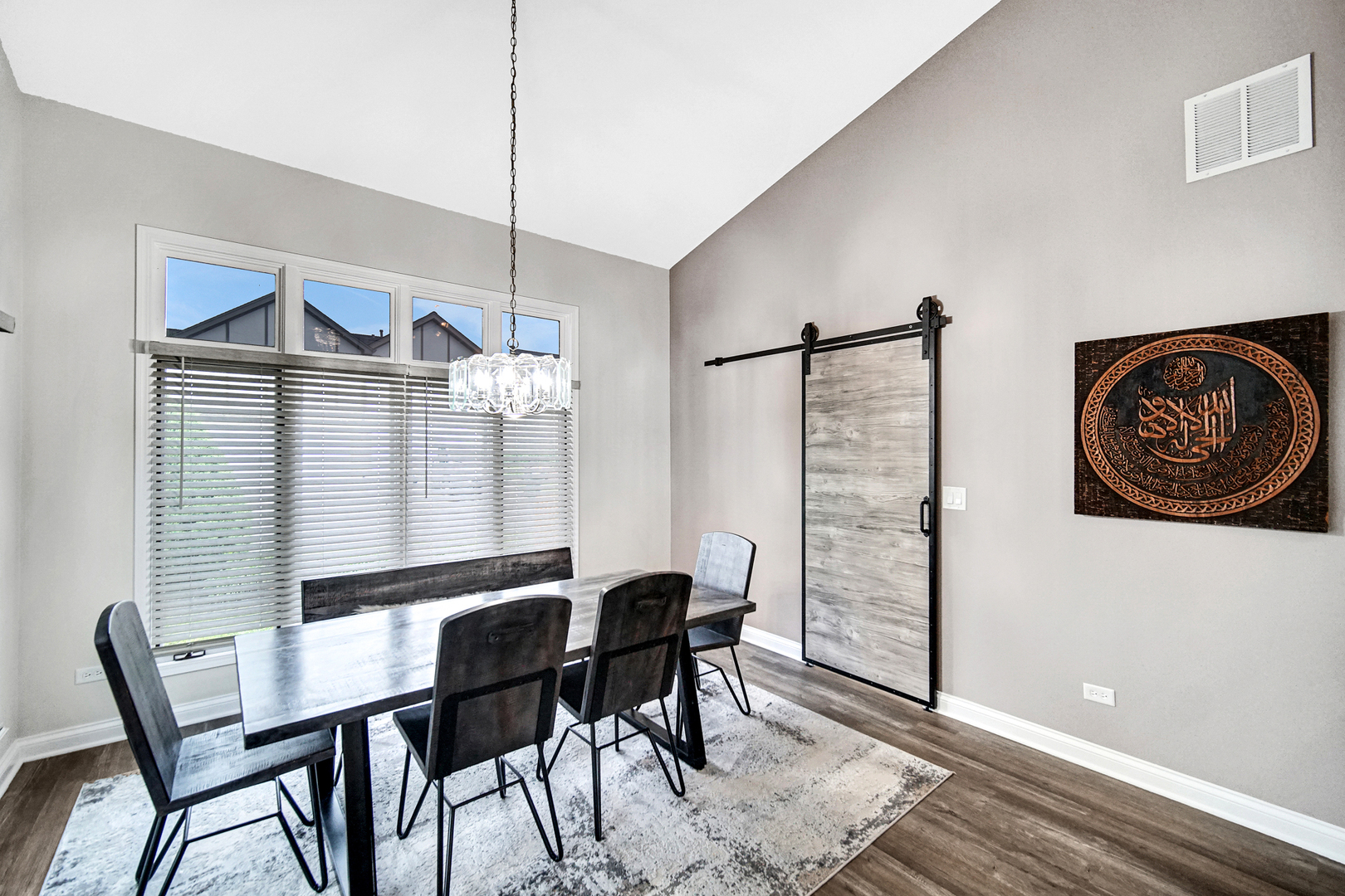 19 W Bay Road, Palos Heights, IL 60463