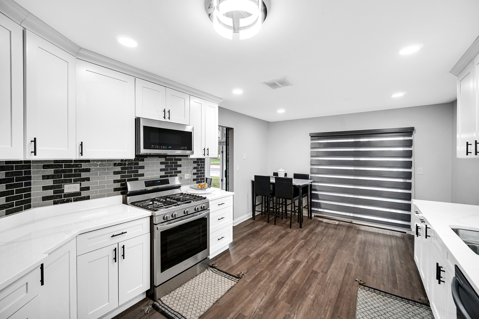 19 W Bay Road, Palos Heights, IL 60463