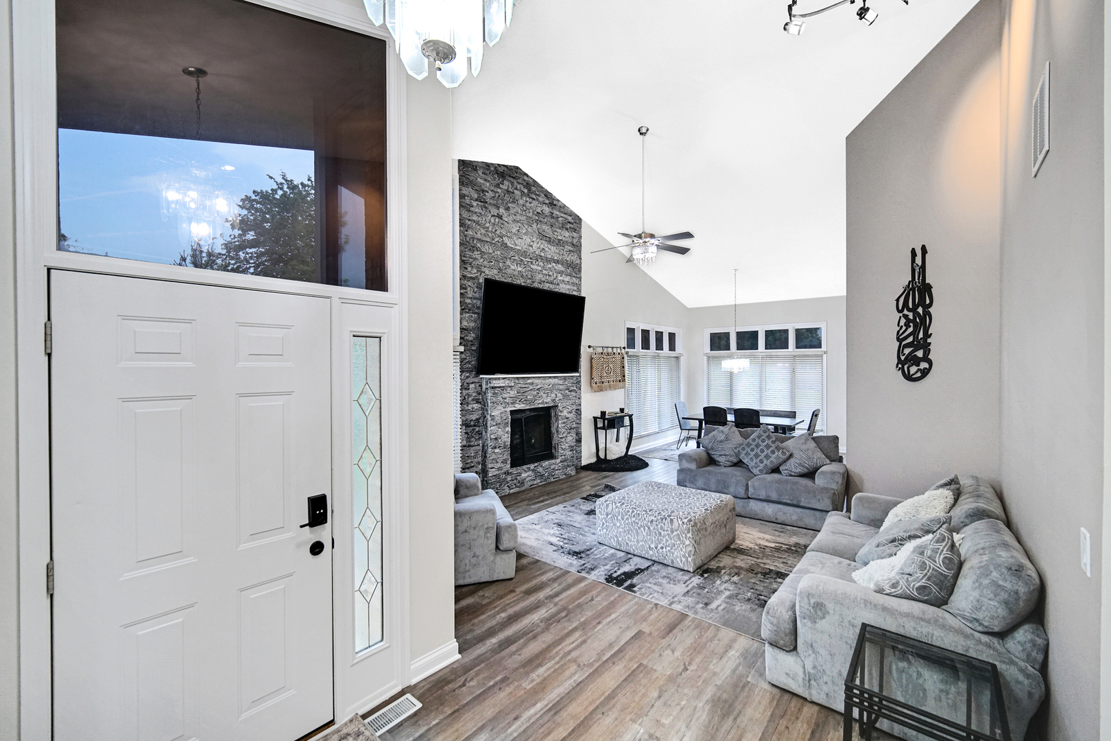 19 W Bay Road, Palos Heights, IL 60463