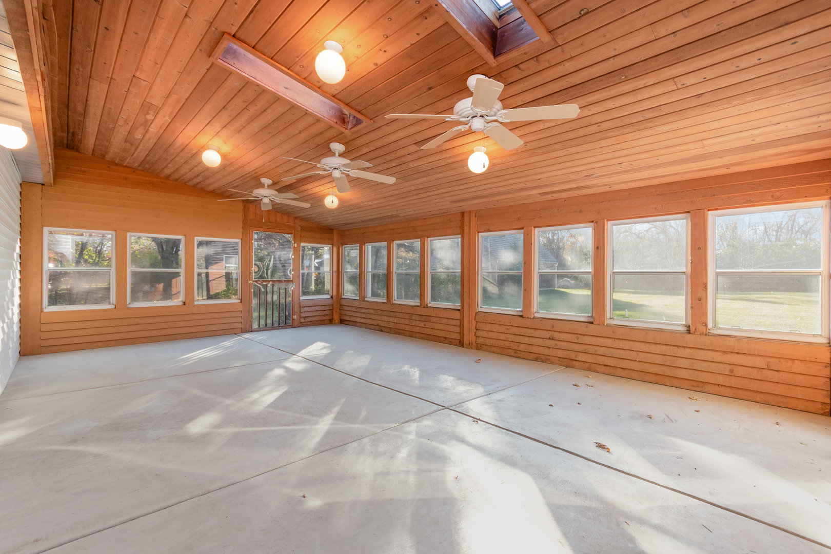 20873 W Rand Court, Palatine, IL 60074