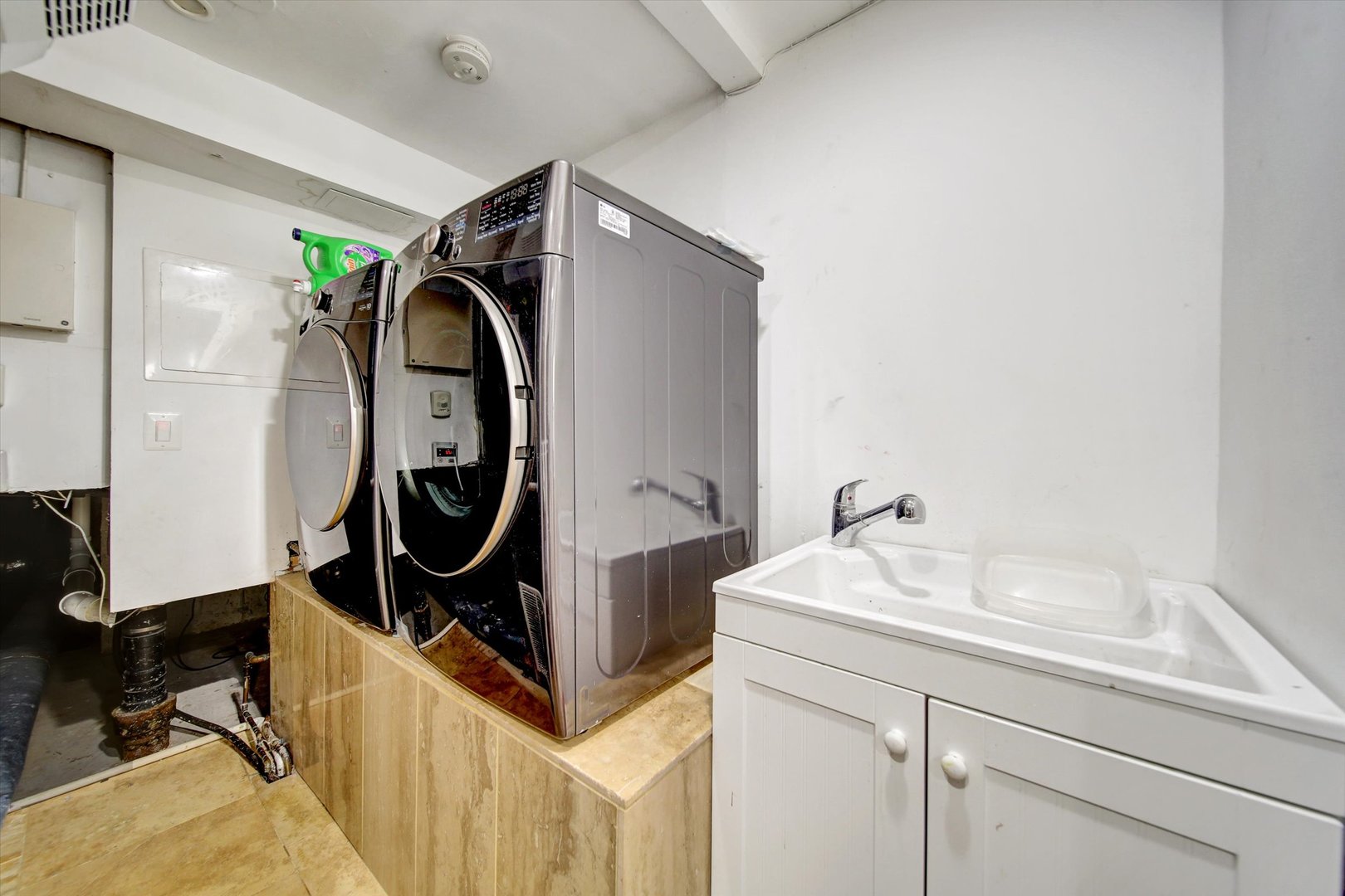 1691 JEFFREY Avenue, Glendale Heights, IL 60139