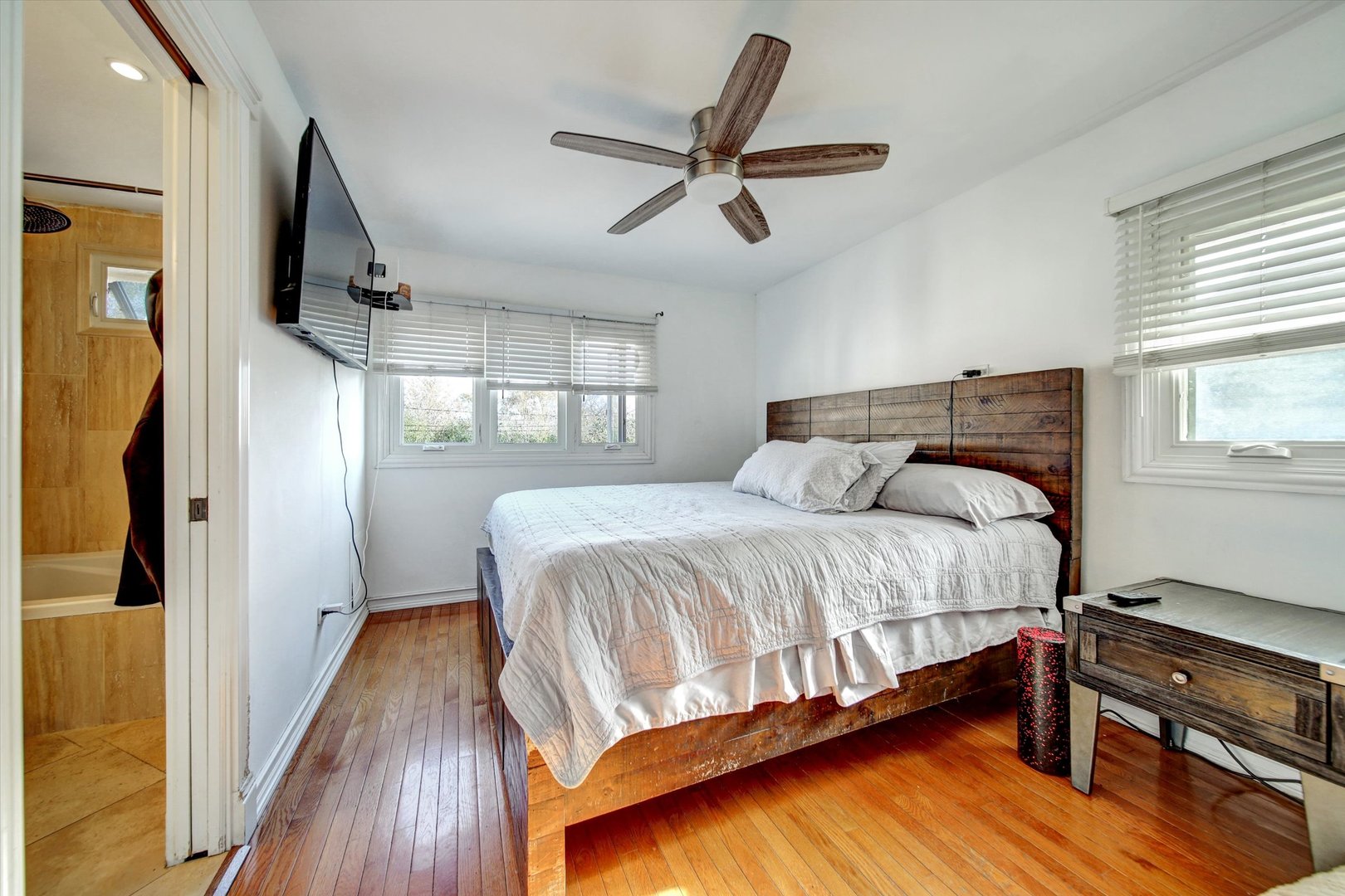 1691 JEFFREY Avenue, Glendale Heights, IL 60139