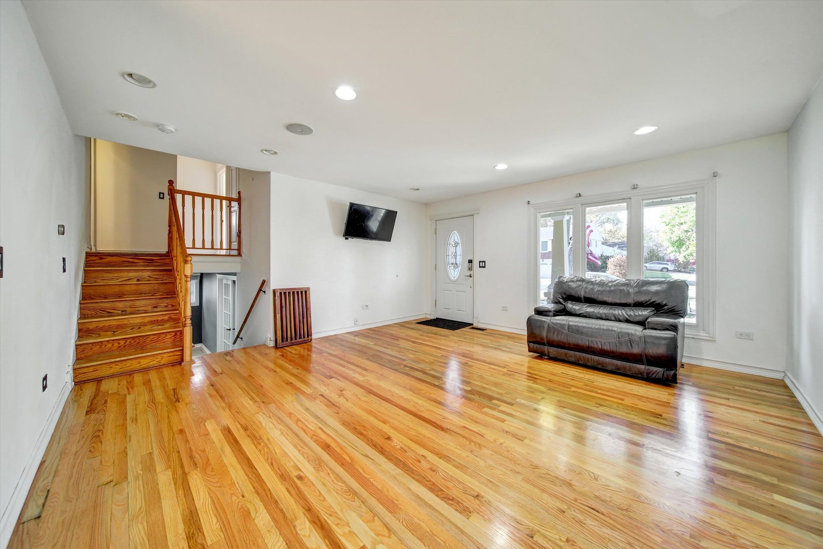 1691 JEFFREY Avenue, Glendale Heights, IL 60139