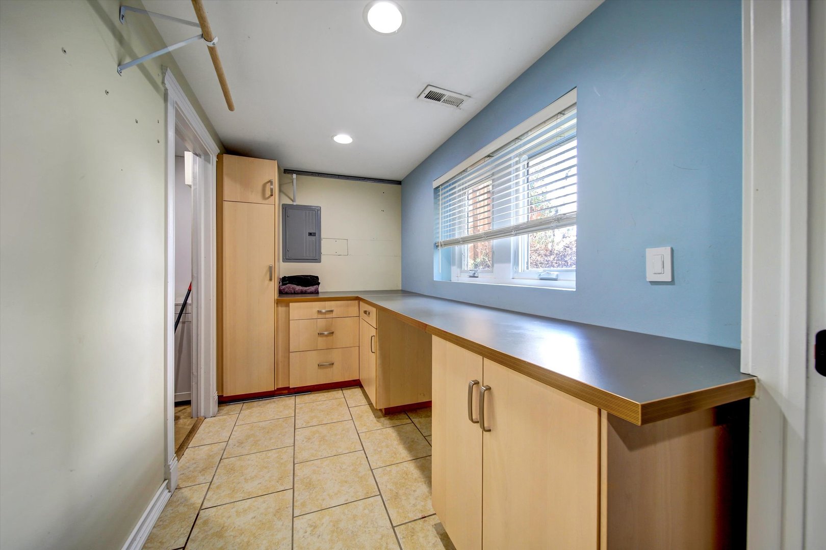 1691 JEFFREY Avenue, Glendale Heights, IL 60139