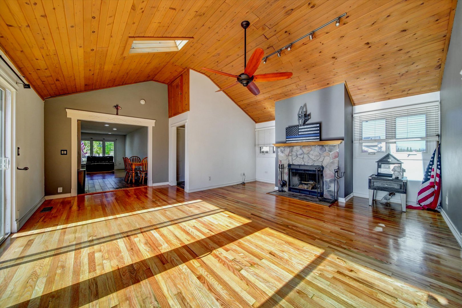 1691 JEFFREY Avenue, Glendale Heights, IL 60139