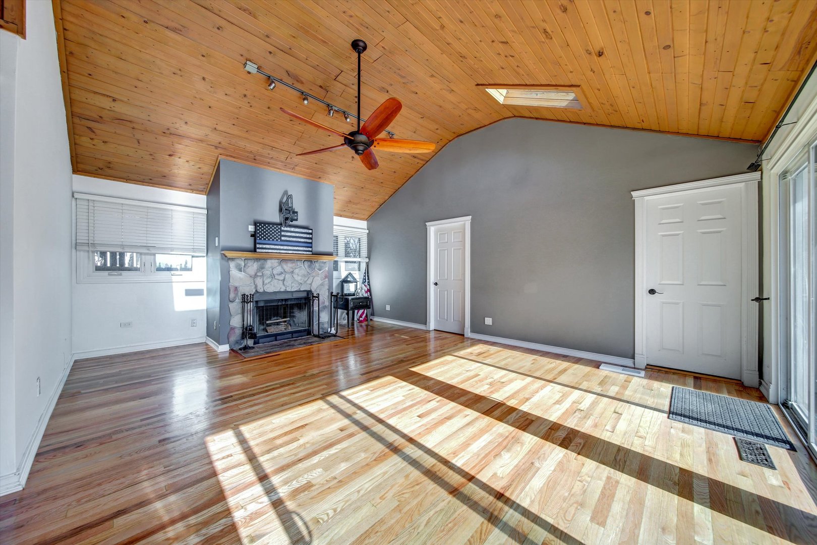 1691 JEFFREY Avenue, Glendale Heights, IL 60139