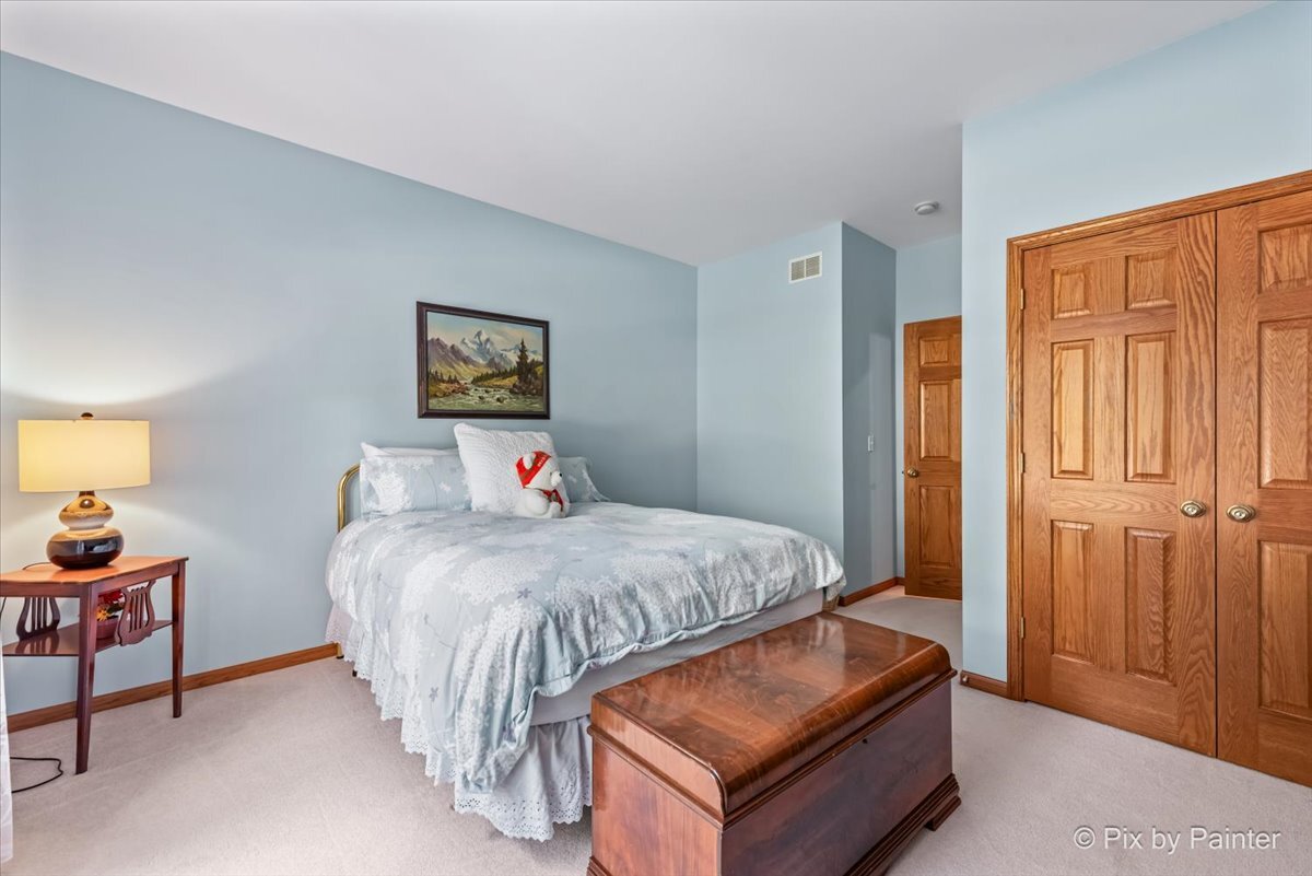 4051 Willow View Drive, Lake In The Hills, IL 60156