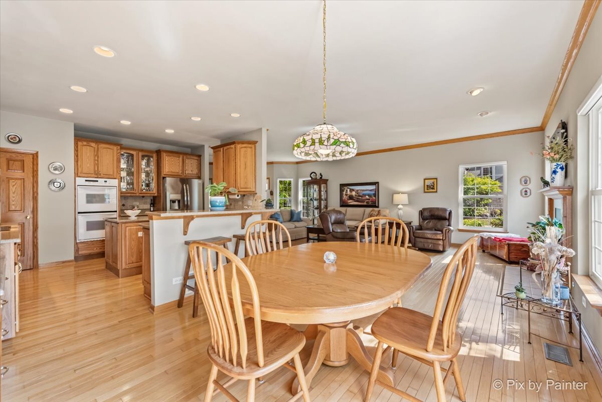 4051 Willow View Drive, Lake In The Hills, IL 60156