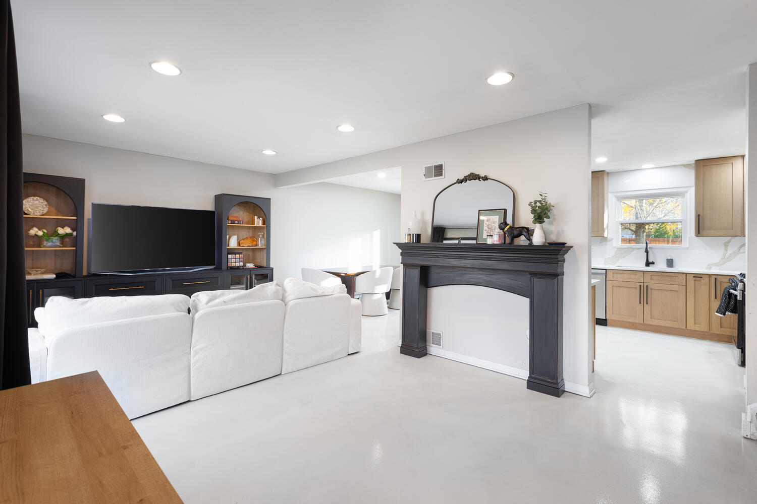 207 Diana Street, Shorewood, IL 60404