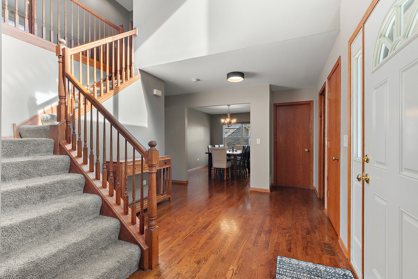 8100 W Rosebury Drive, Frankfort, IL 60423