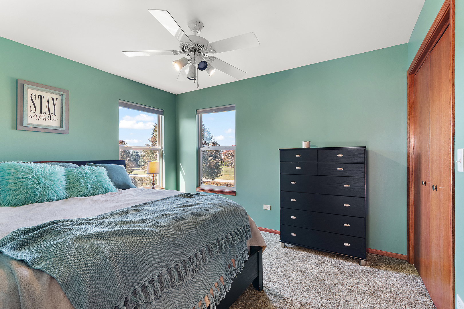 8100 W Rosebury Drive, Frankfort, IL 60423