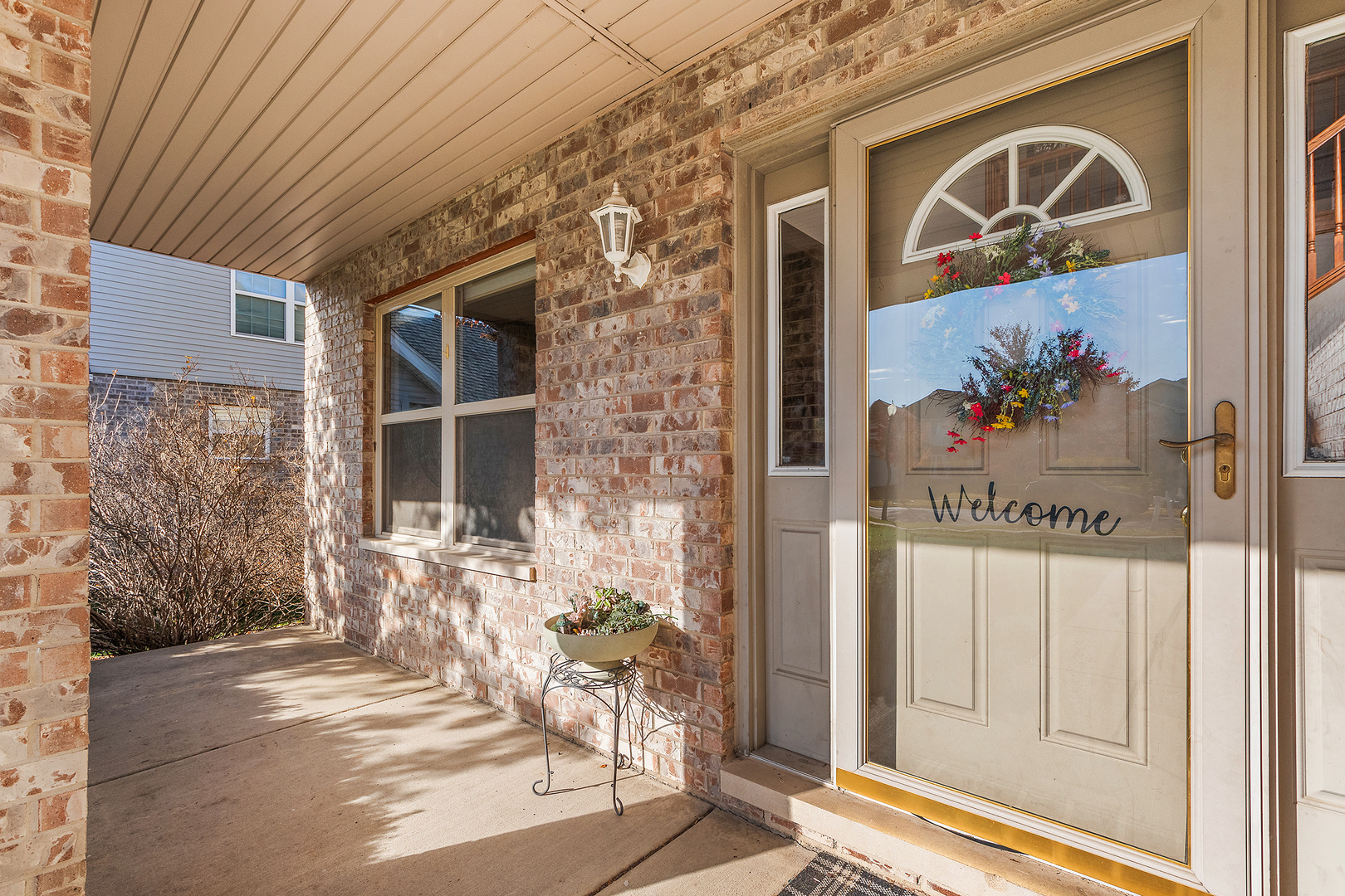 8100 W Rosebury Drive, Frankfort, IL 60423