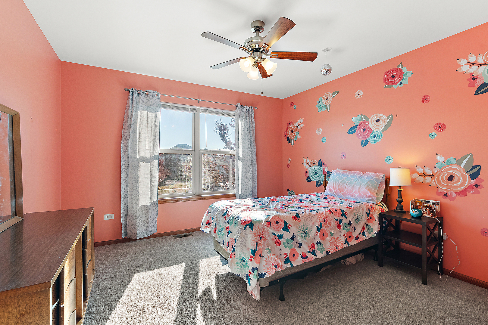 8100 W Rosebury Drive, Frankfort, IL 60423