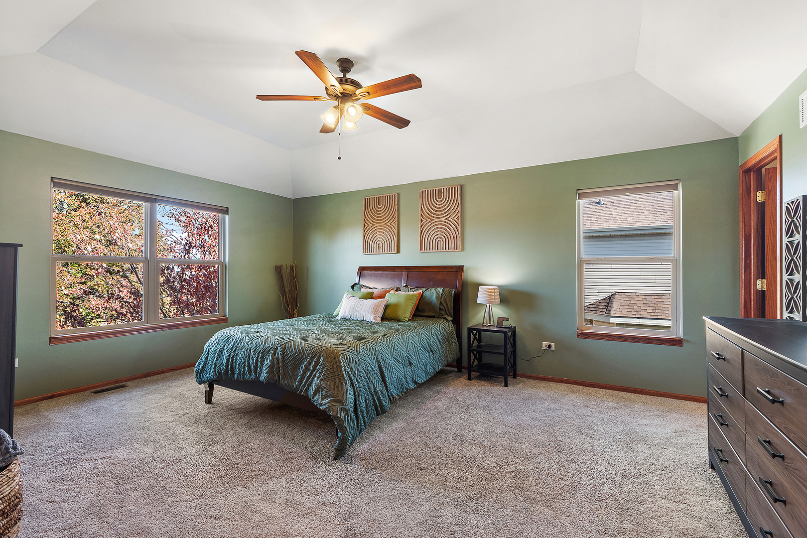 8100 W Rosebury Drive, Frankfort, IL 60423