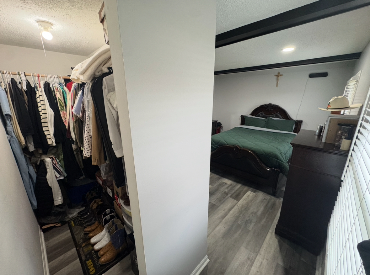 8112 S Applewood Court, Hanover Park, IL 60133