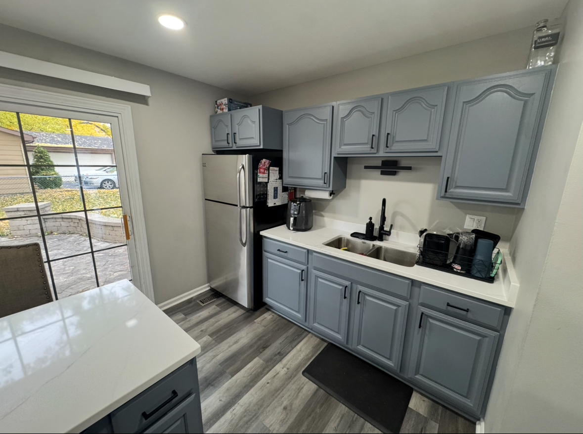 8112 S Applewood Court, Hanover Park, IL 60133