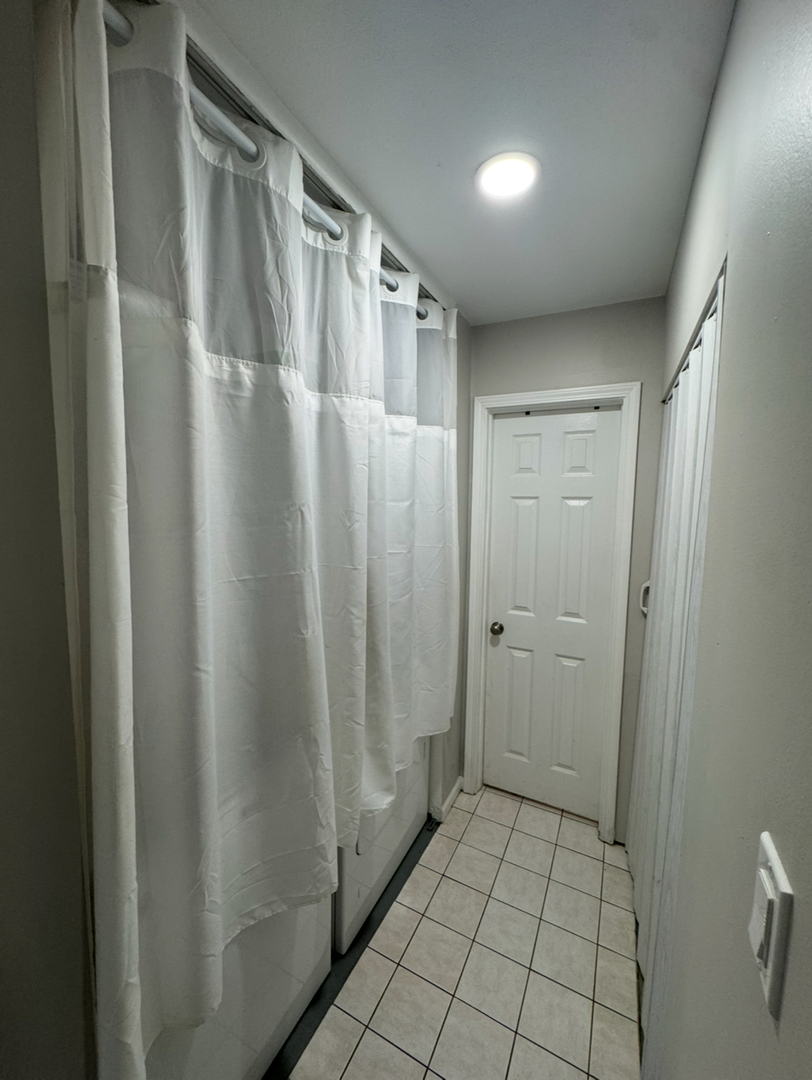 8112 S Applewood Court, Hanover Park, IL 60133