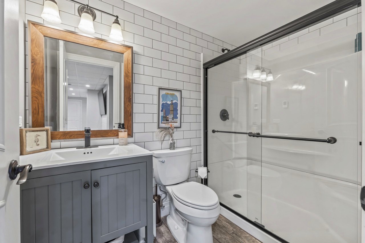 6209 Whiteoak Drive, McHenry, IL 60050