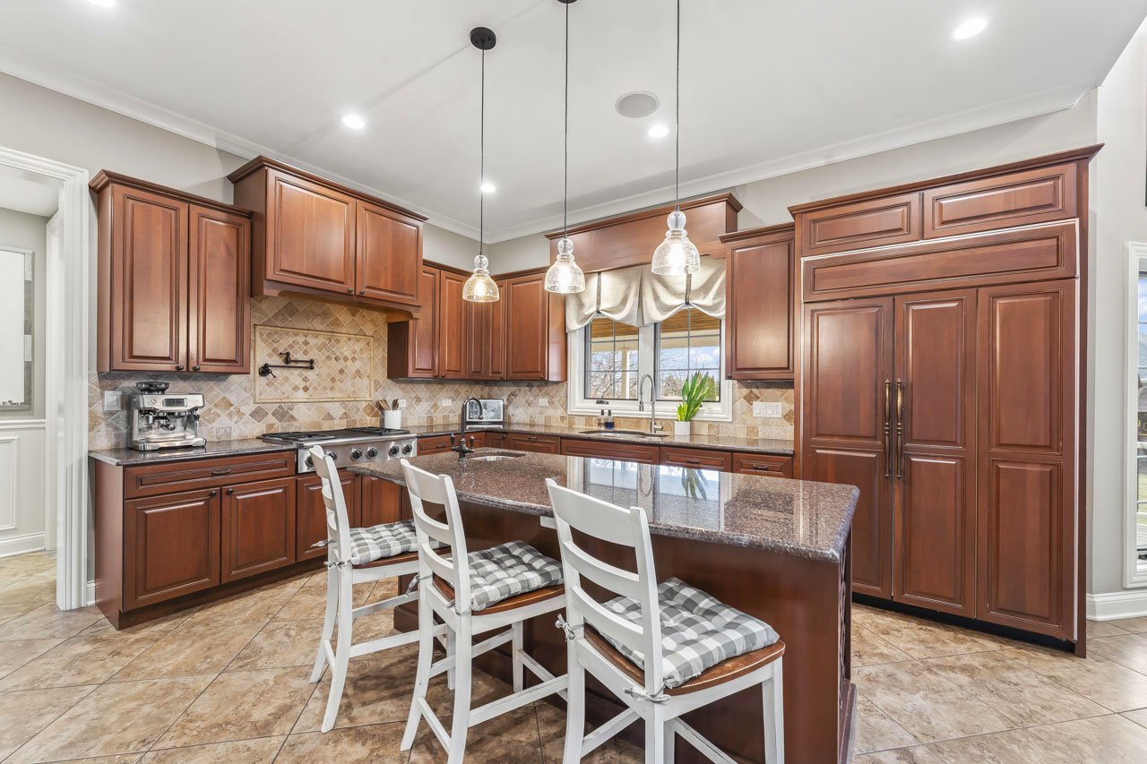 6209 Whiteoak Drive, McHenry, IL 60050